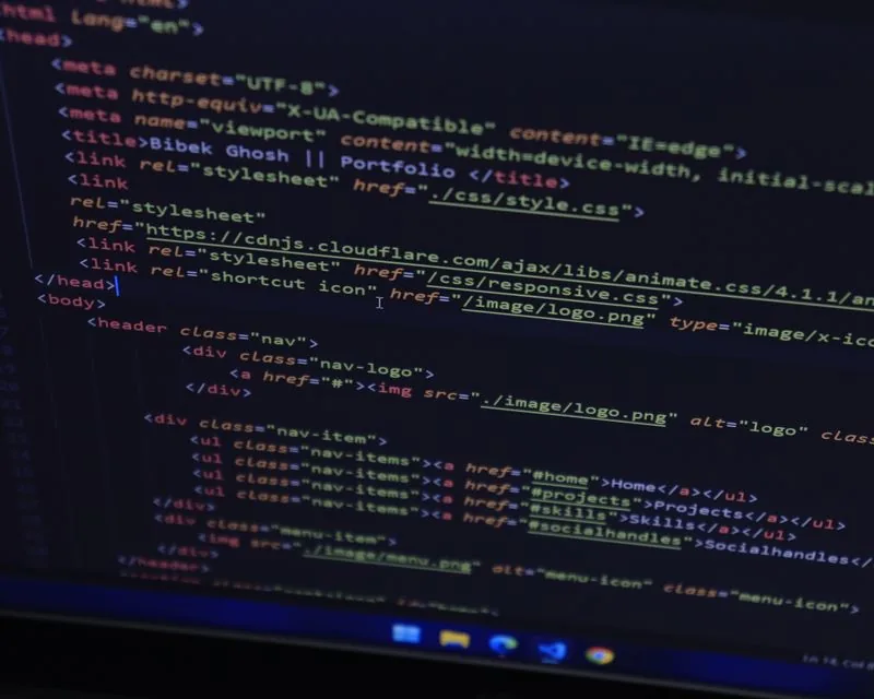 HTML and CSS on screen during web development